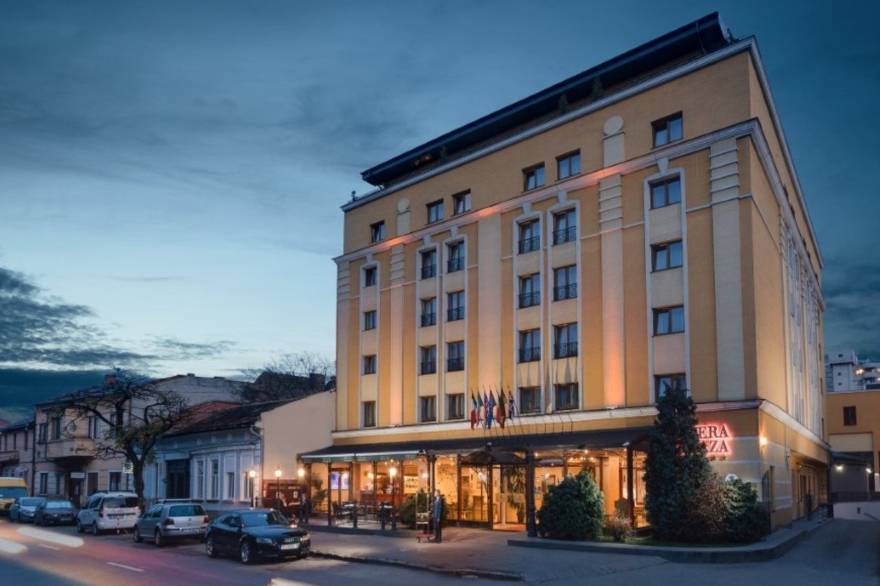 Hotel Opera Plaza คลูจ-นาโปกา ภายนอก รูปภาพ